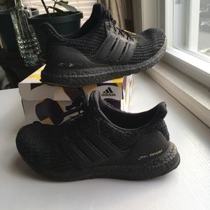 Adidas UltraBoost Black Running Shoes Sneakers 8.5